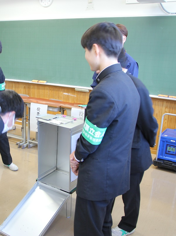 模擬選挙 (10).JPG